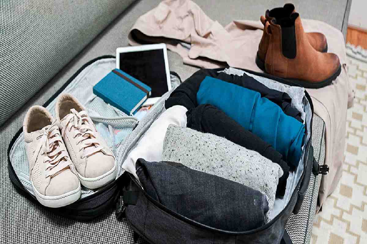 5 Best Comfortable Clothes for Traveling