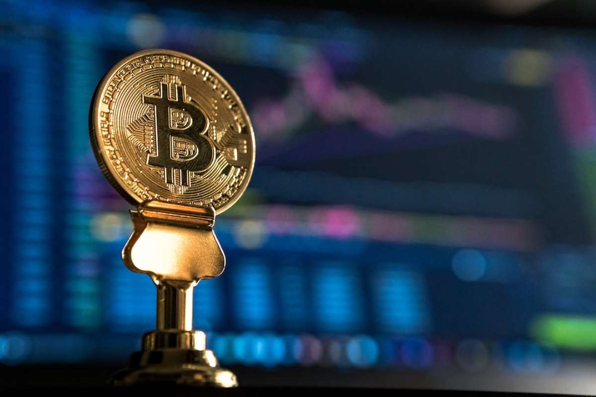 Low Spread vs. Commission-Based Forex Brokers